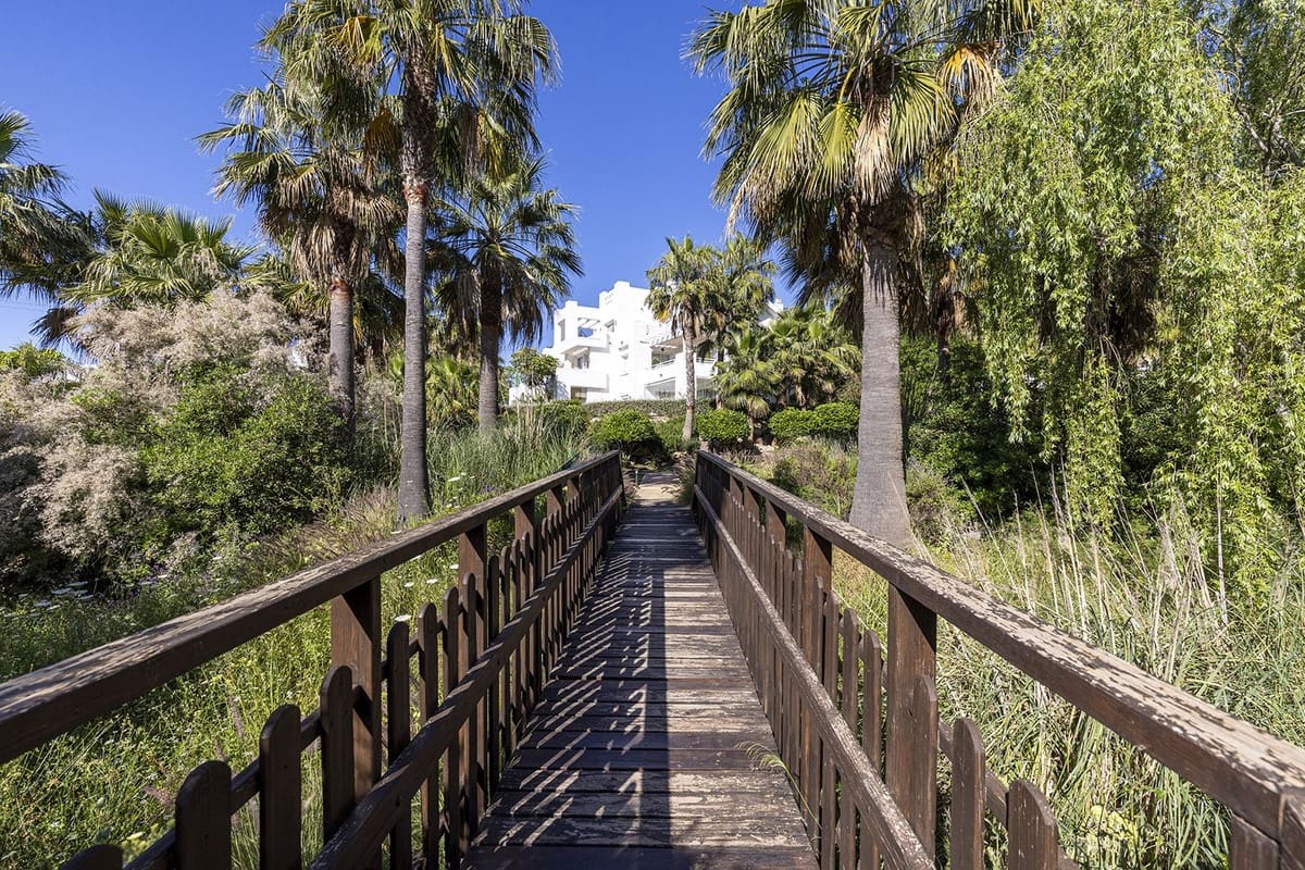 2 soverom Penthouse til salgs i Casares med svømmebasseng garasje - € 636 000 (Ref: 9823975)