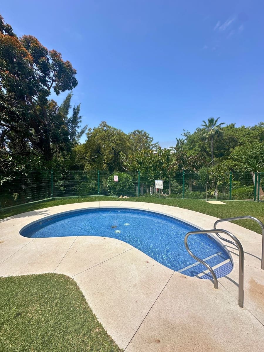 2 chambre Penthouse à vendre à La Reserva avec piscine garage - 280 000 € (Ref: 9823986)