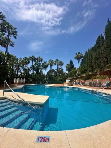2 chambre Penthouse à vendre à La Reserva, Marbella avec piscine garage - 280 000 € (Ref: 9823986)