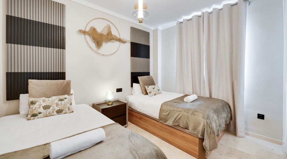 4 bedroom Penthouse for sale in Puerto Banus with pool garage - € 2,200,000 (Ref: 9823990)