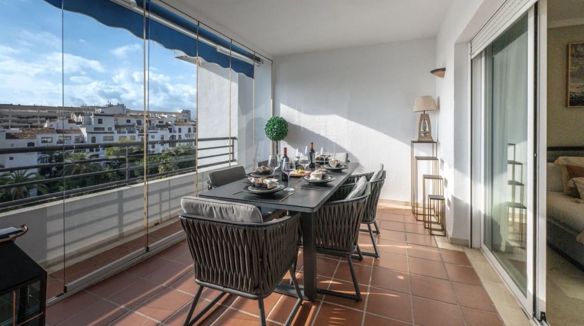 4 bedroom Penthouse for sale in Puerto Banus with pool garage - € 2,200,000 (Ref: 9823990)