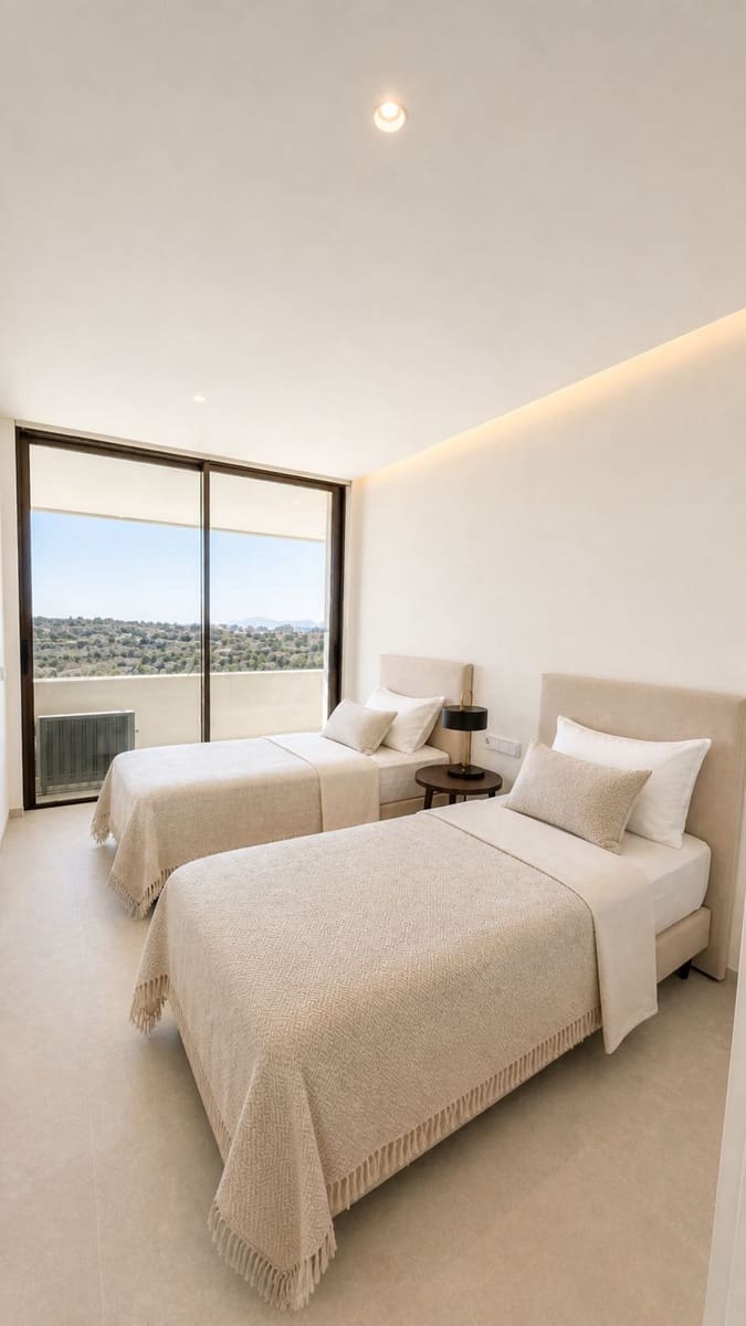4 bedroom Apartment for sale in La Quinta with pool garage - € 1,725,000 (Ref: 9824007)