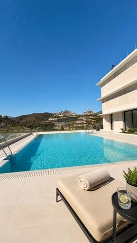 4 bedroom Apartment for sale in La Quinta, Benahavís with pool garage - € 1,725,000 (Ref: 9824007)