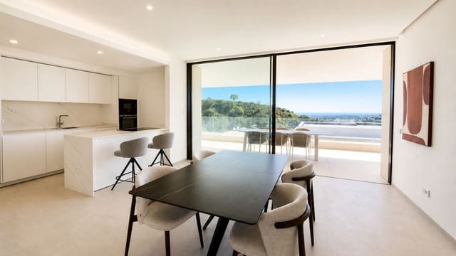 4 bedroom Apartment for sale in La Quinta, Benahavís with pool garage - € 1,725,000 (Ref: 9824007)
