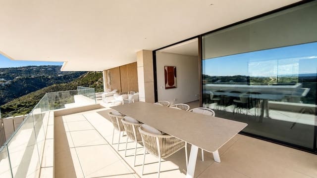 4 bedroom Apartment for sale in La Quinta, Benahavís with pool garage - € 1,725,000 (Ref: 9824007)