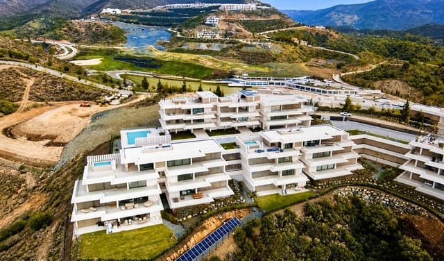 4 bedroom Apartment for sale in La Quinta, Benahavís with pool garage - € 1,725,000 (Ref: 9824007)