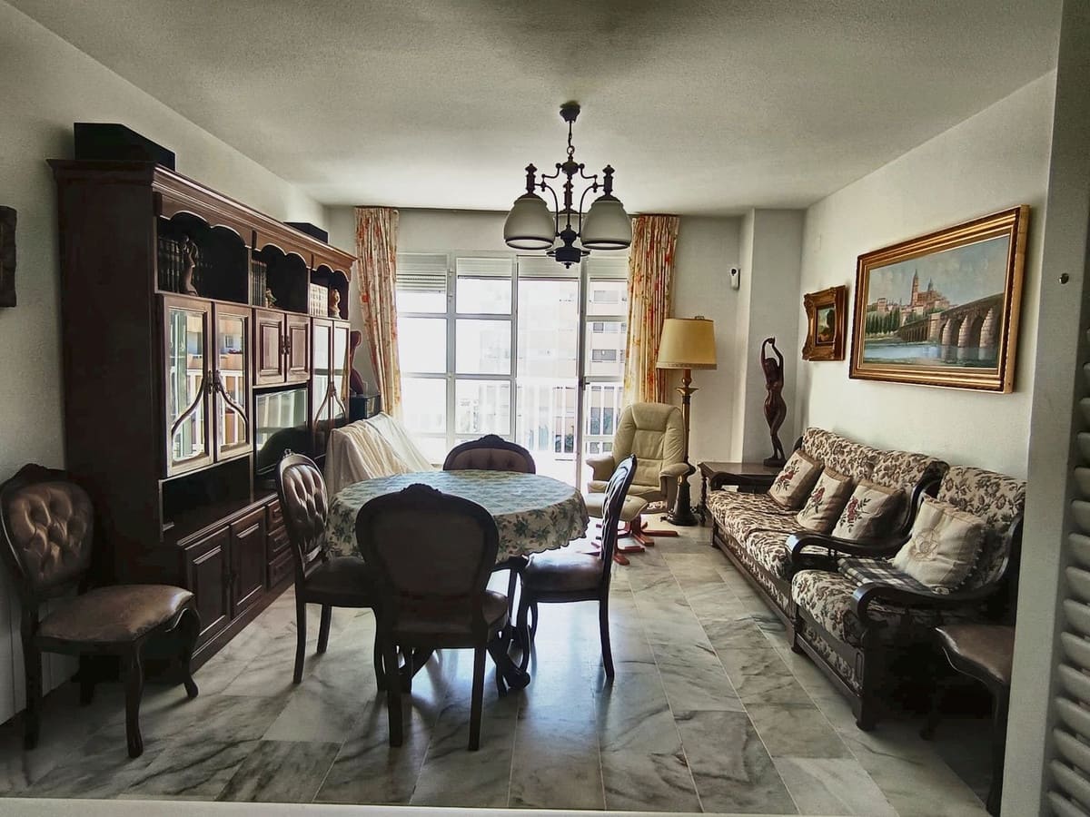 3 bedroom Apartment for sale in Fuengirola with pool garage - € 785,000 (Ref: 9824040)