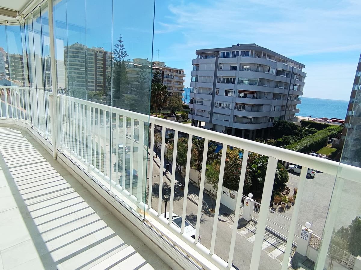 3 bedroom Apartment for sale in Fuengirola with pool garage - € 785,000 (Ref: 9824040)