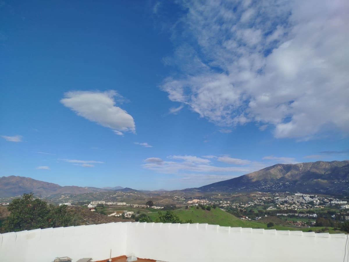 3 bedroom Villa for sale in Cerro del Aguila with pool garage - € 995,000 (Ref: 9827724)