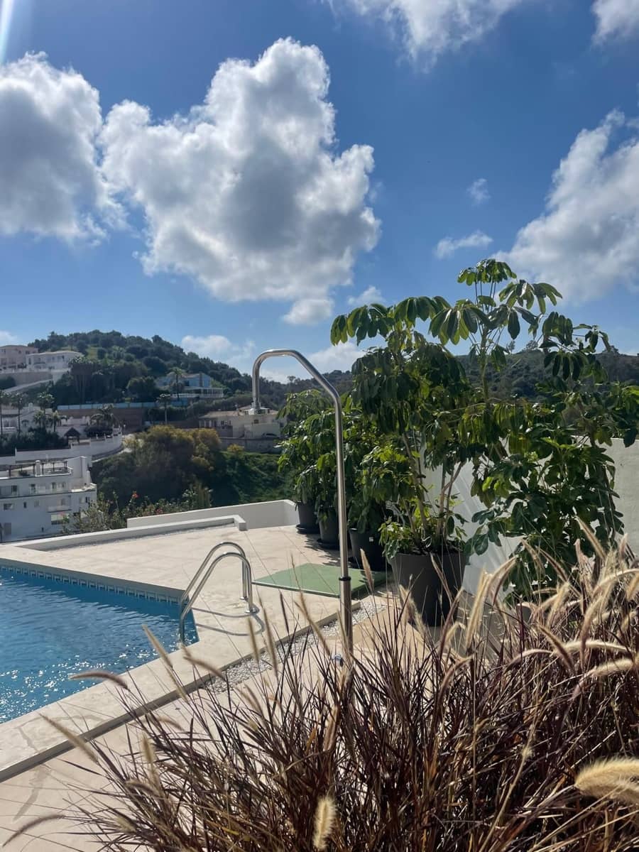 3 bedroom Villa for sale in Cerro del Aguila with pool garage - € 995,000 (Ref: 9827724)