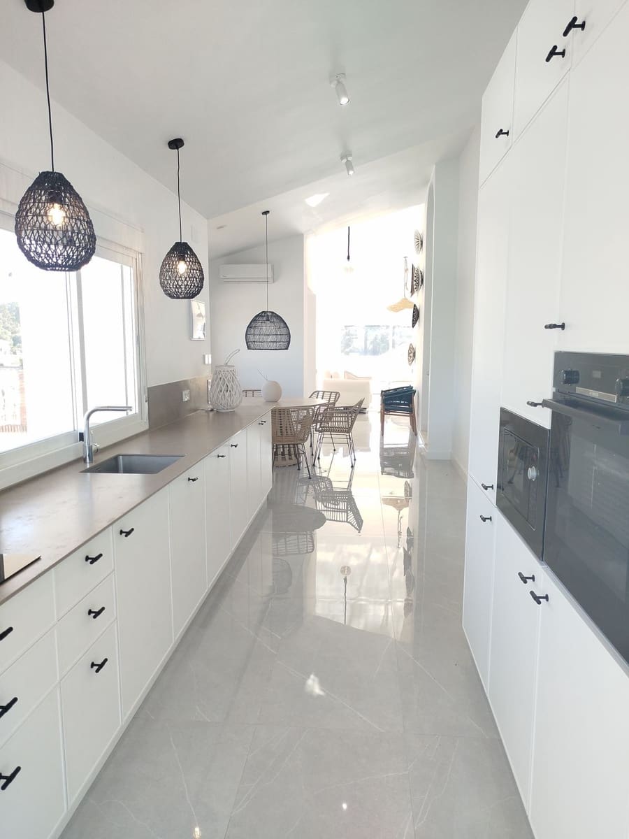 3 bedroom Villa for sale in Cerro del Aguila with pool garage - € 995,000 (Ref: 9827724)