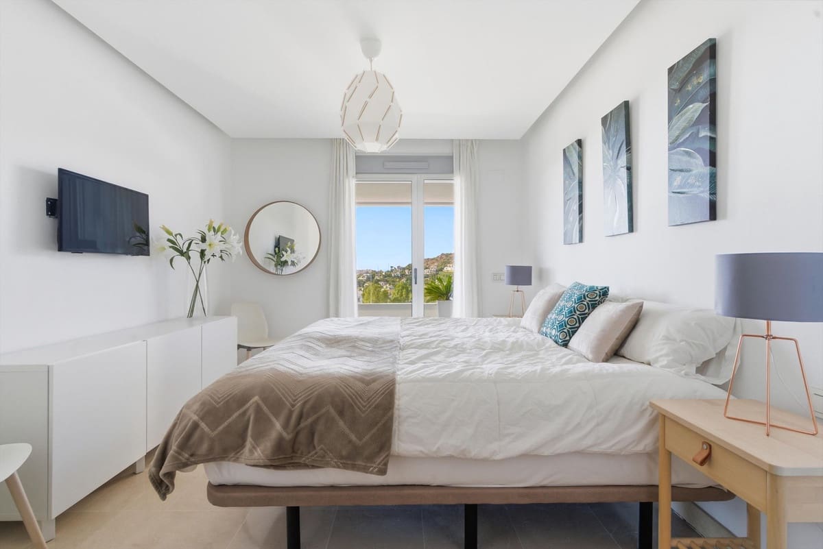 3 bedroom Apartment for sale in Benahavis with pool garage - € 895,000 (Ref: 9829910)