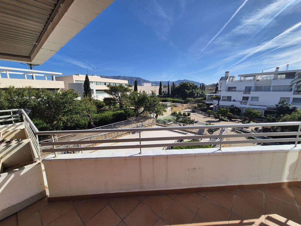 2 slaapkamer Appartement te koop in La Cala de Mijas met zwembad garage - € 319.000 (Ref: 9829967)