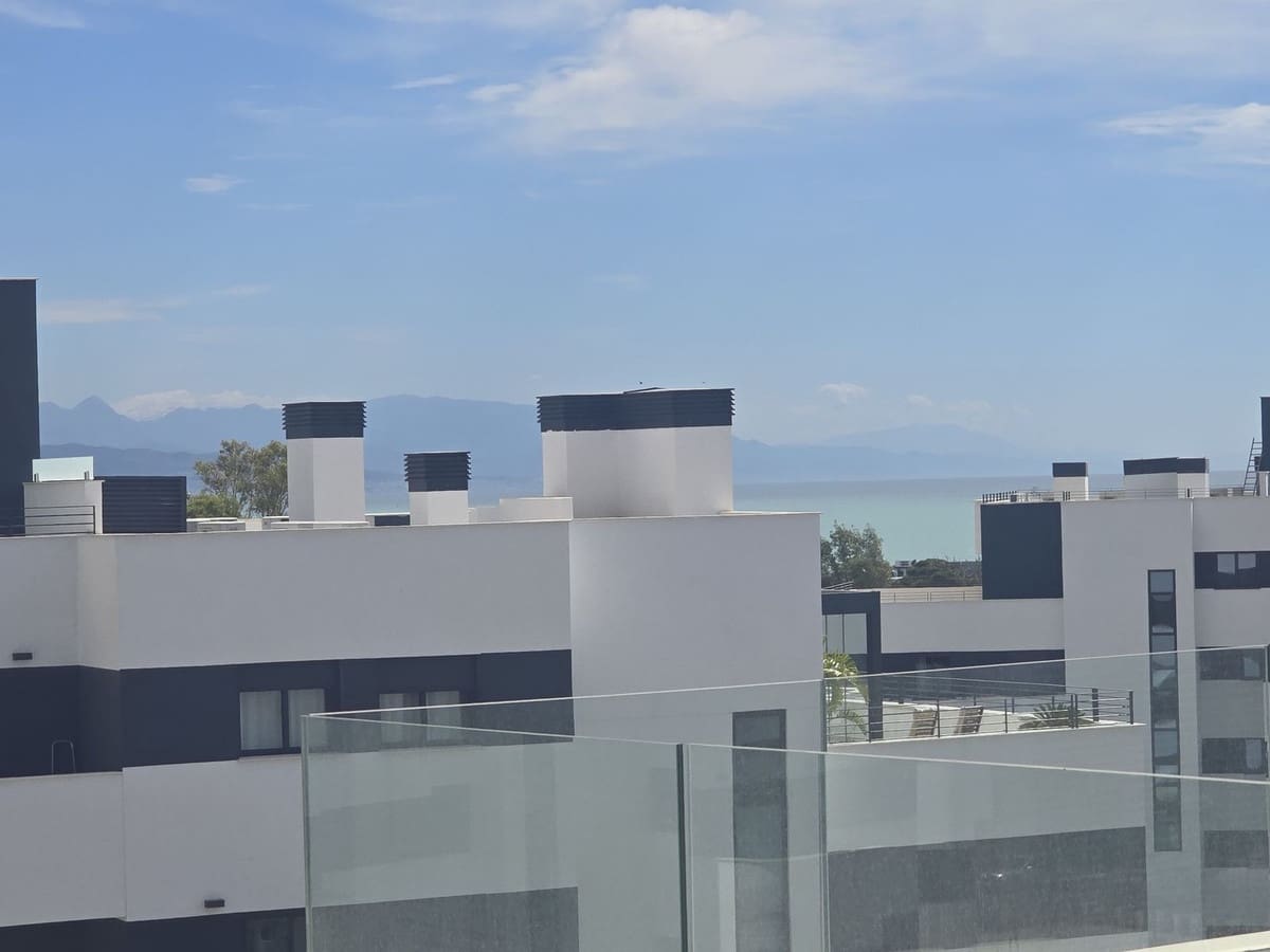4 bedroom Penthouse for sale in Torremolinos with pool garage - € 1,295,000 (Ref: 9829969)