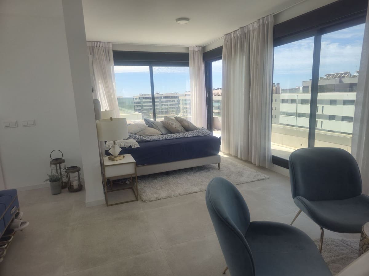 4 bedroom Penthouse for sale in Torremolinos with pool garage - € 1,295,000 (Ref: 9829969)