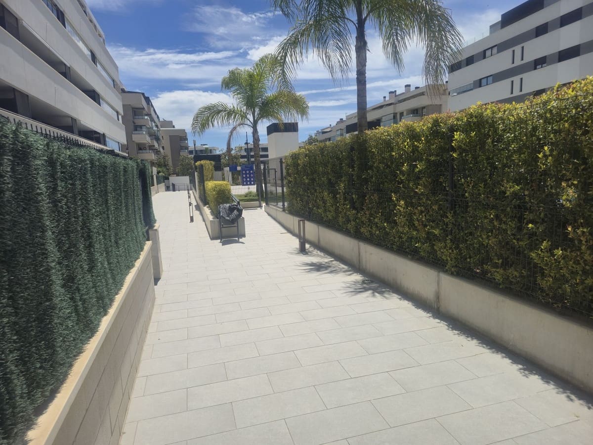 4 bedroom Penthouse for sale in Torremolinos with pool garage - € 1,295,000 (Ref: 9829969)
