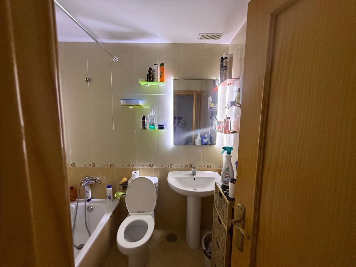 2 slaapkamer Appartement te koop in Fuengirola met garage - € 274.000 (Ref: 9829971)