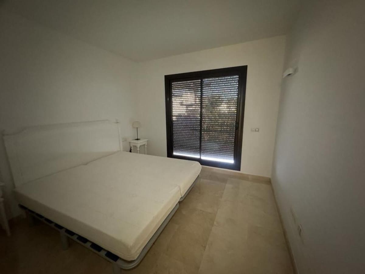3 soverom Penthouse til salgs i Estepona med svømmebasseng garasje - € 485 000 (Ref: 9829975)