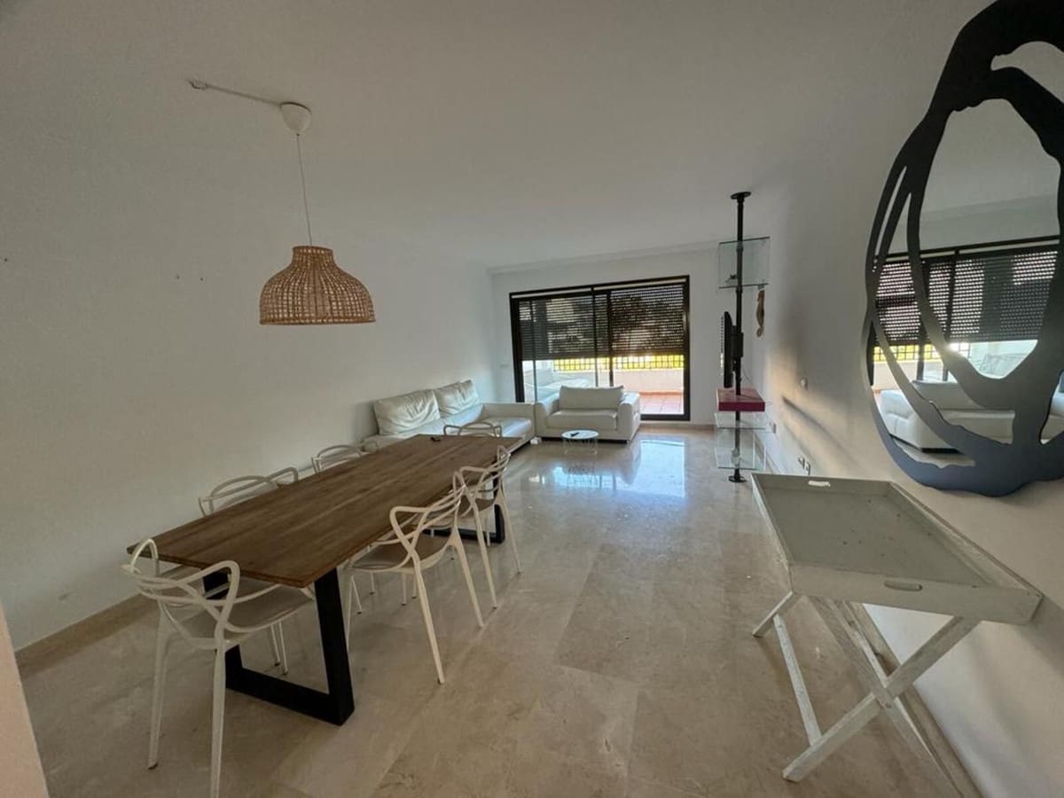 3 soverom Penthouse til salgs i Estepona med svømmebasseng garasje - € 485 000 (Ref: 9829975)