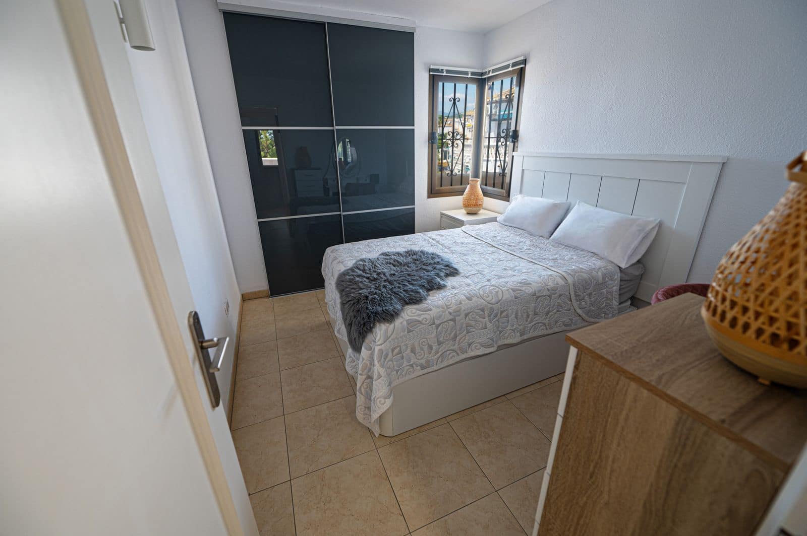 2 soverom Leilighet til salgs i Sitio de Calahonda med svømmebasseng garasje - € 435 000 (Ref: 9829977)
