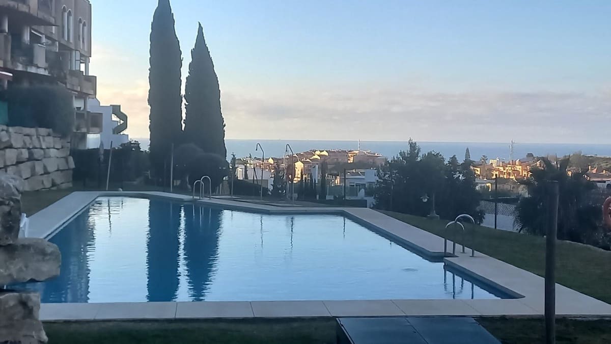 2 bedroom Apartment for sale in Riviera del Sol with pool garage - € 279,000 (Ref: 9830242)
