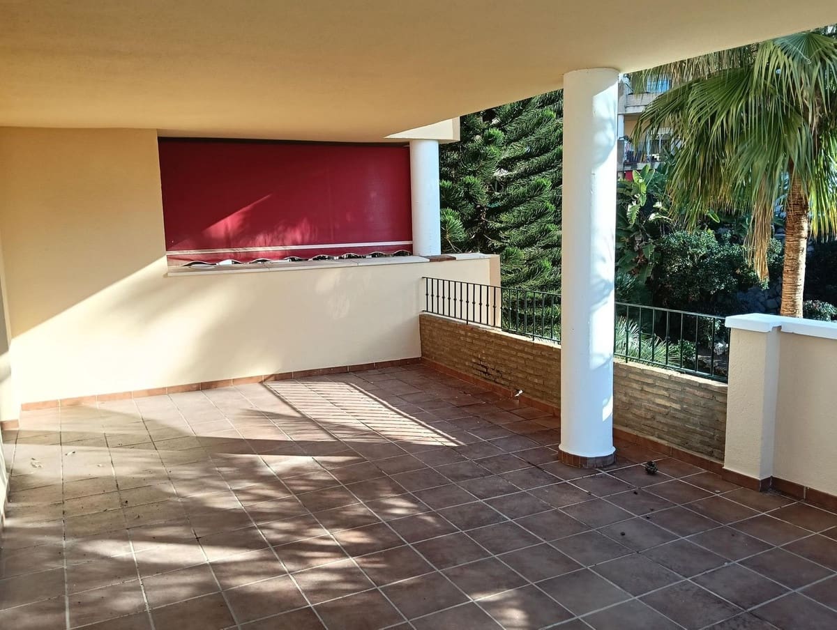 2 bedroom Apartment for sale in Riviera del Sol with pool garage - € 279,000 (Ref: 9830242)