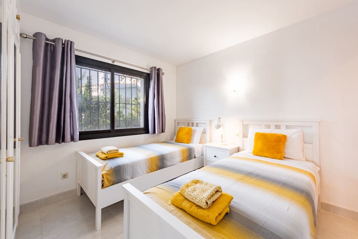 2 bedroom Apartment for sale in Torrenueva with pool - € 349,000 (Ref: 9830243)