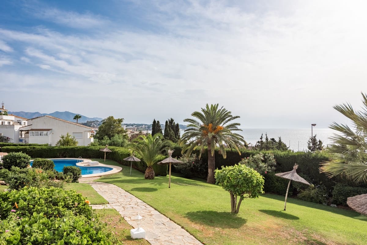 2 bedroom Apartment for sale in Torrenueva with pool - € 349,000 (Ref: 9830243)