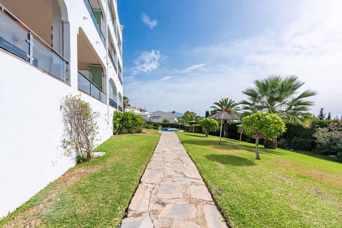 2 bedroom Apartment for sale in Torrenueva with pool - € 349,000 (Ref: 9830243)