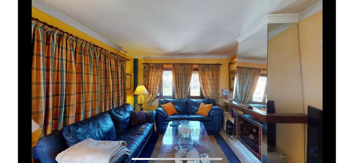 3 Zimmer Doppelhaus zu verkaufen in Marbella mit Pool Garage - 620.000 € (Ref: 9830249)