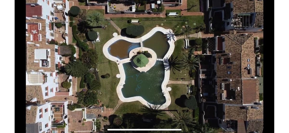 3 Zimmer Doppelhaus zu verkaufen in Marbella mit Pool Garage - 620.000 € (Ref: 9830249)