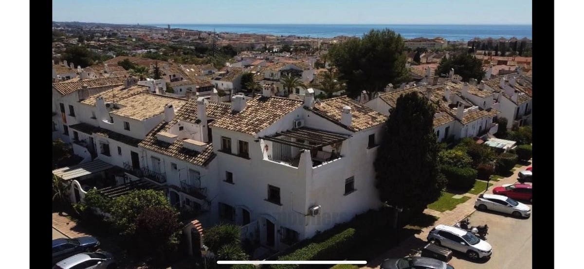 3 Zimmer Doppelhaus zu verkaufen in Marbella mit Pool Garage - 620.000 € (Ref: 9830249)
