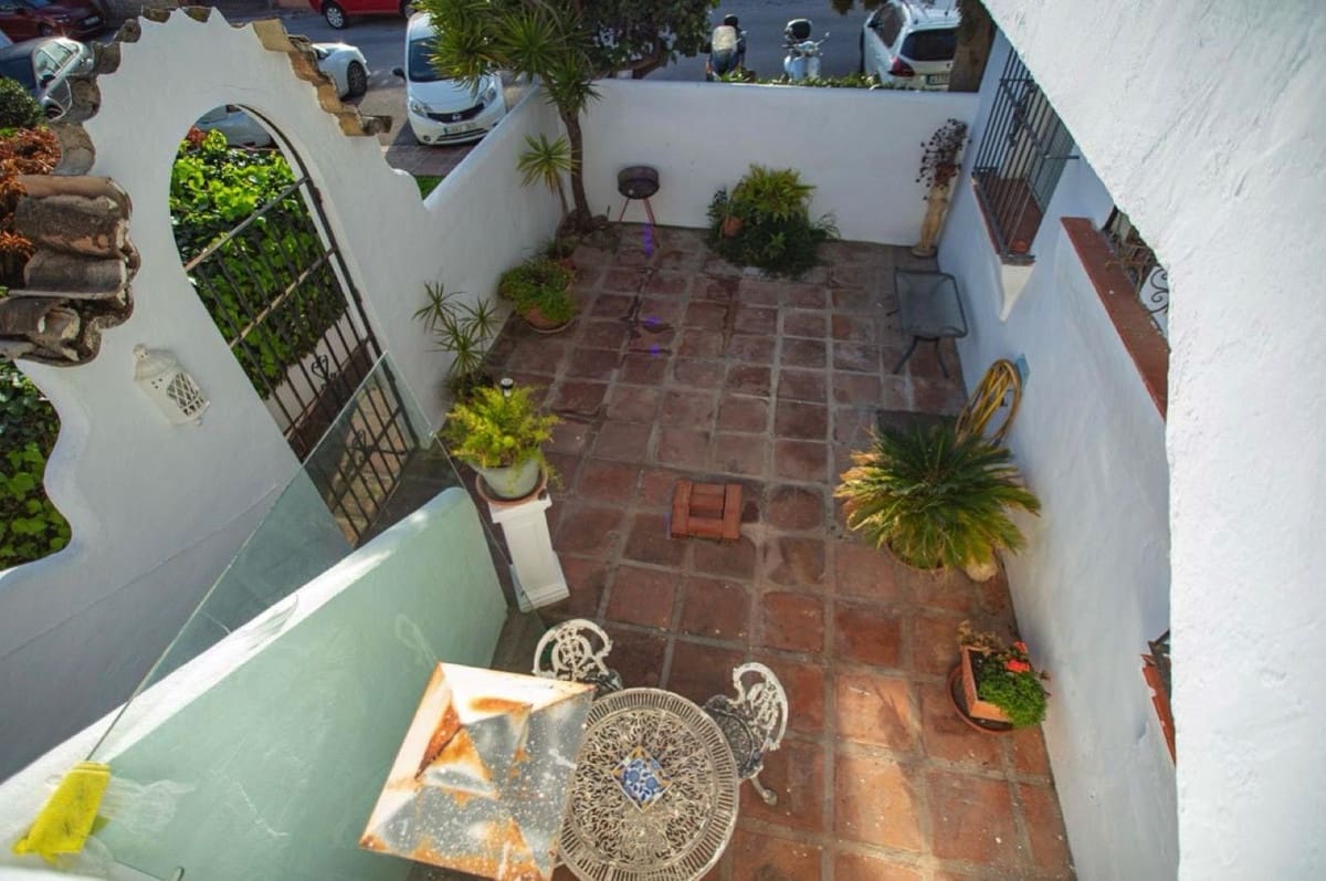 3 Zimmer Doppelhaus zu verkaufen in Marbella mit Pool Garage - 620.000 € (Ref: 9830249)