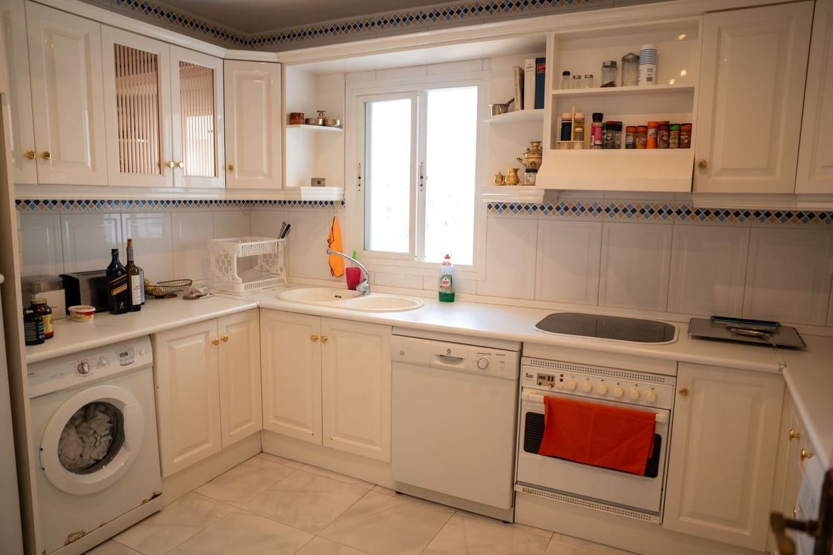 4 camera da letto Appartamento in vendita in Puerto Banus con piscina garage - 2.500.000 € (Rif: 9830253)