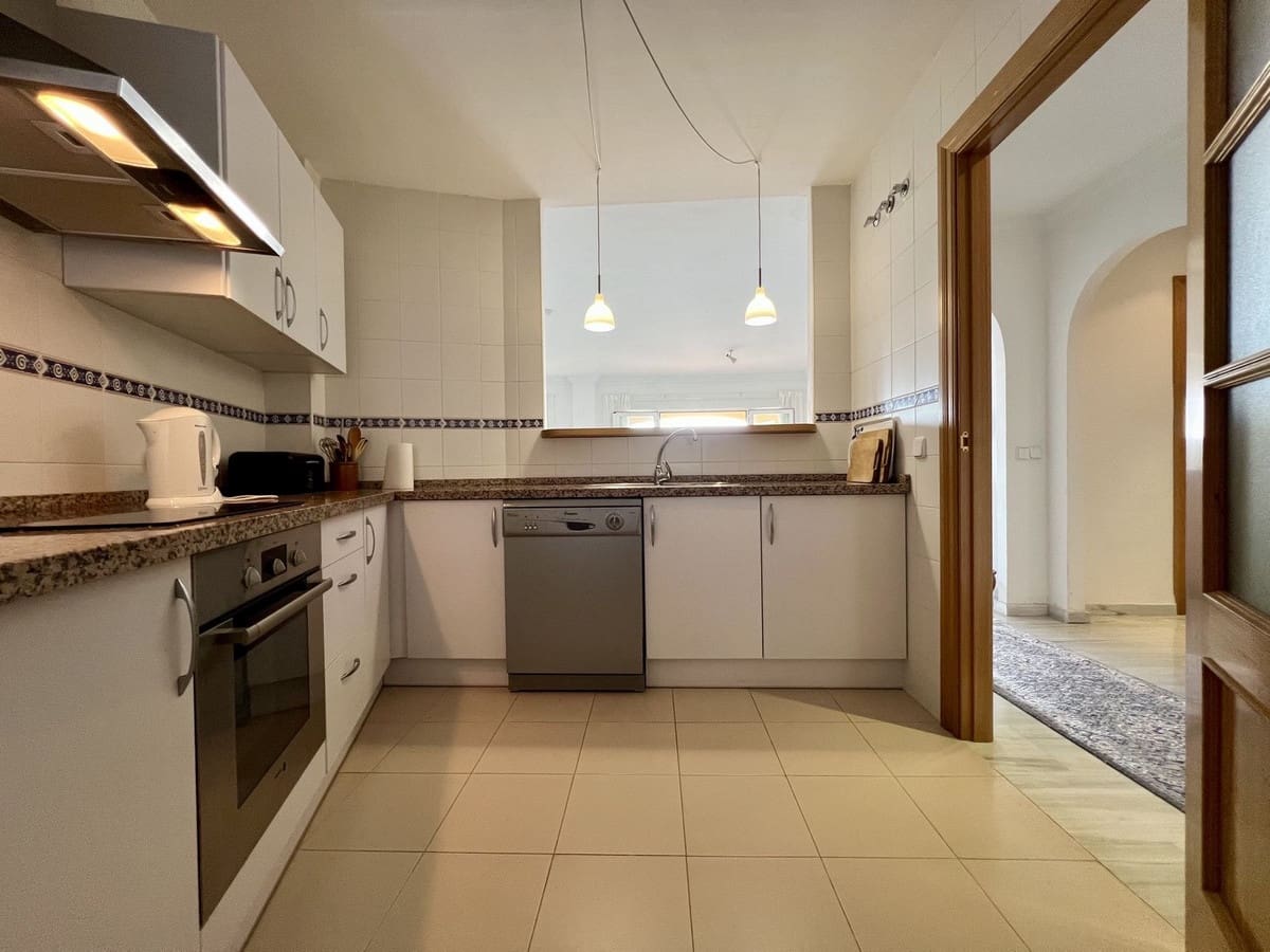 2 soverom Leilighet til salgs i La Cala Hills med svømmebasseng garasje - € 345 000 (Ref: 9830284)