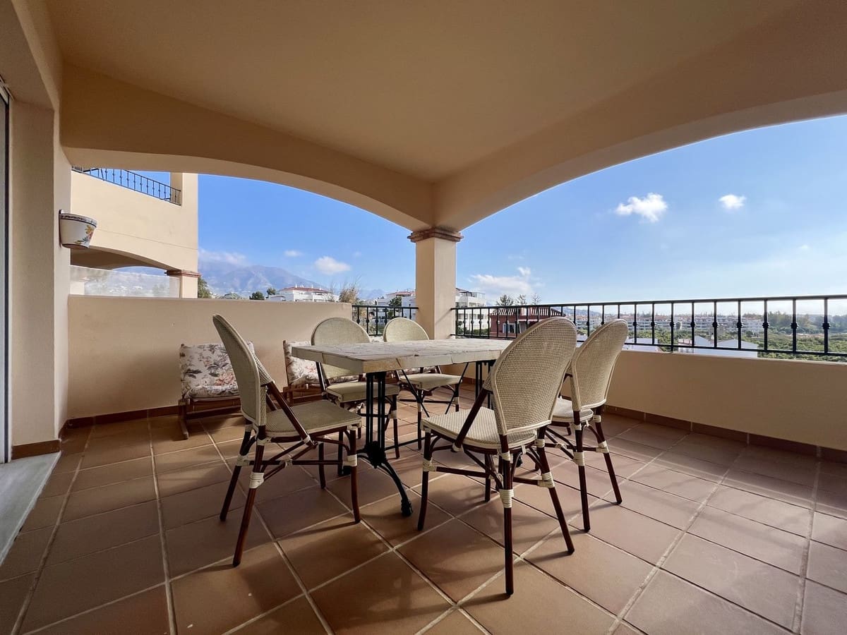 2 soverom Leilighet til salgs i La Cala Hills med svømmebasseng garasje - € 345 000 (Ref: 9830284)
