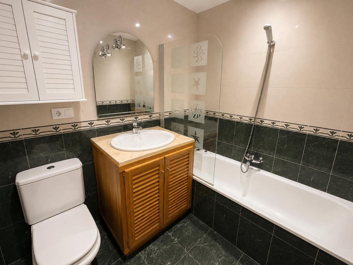 2 slaapkamer Appartement te koop in Riviera del Sol met zwembad garage - € 338.000 (Ref: 9830339)