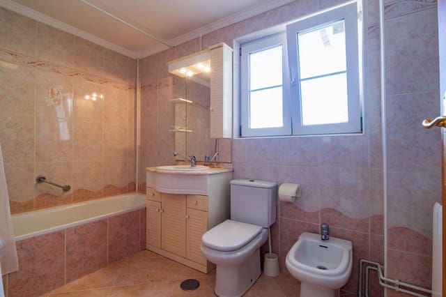 3 bedroom Villa for sale in Fuengirola with pool garage - € 995,000 (Ref: 9830342)