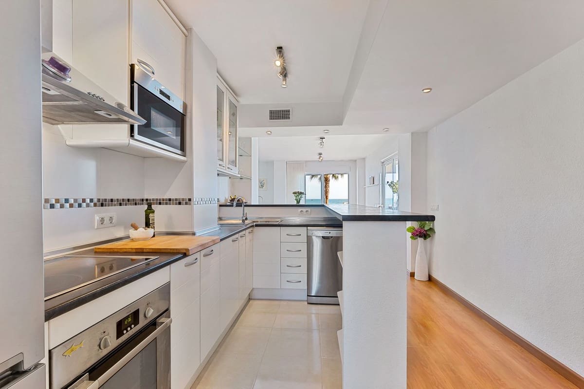 1 bedroom Apartment for sale in Fuengirola - € 425,000 (Ref: 9834193)