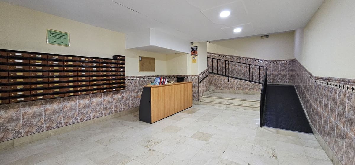 1 soveværelse Lejlighed til salg i Fuengirola med swimmingpool - € 225.000 (Ref: 9834195)