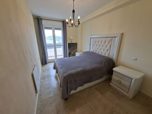 3 chambre Penthouse à vendre à La Duquesa / Puerto de la Duquesa, Manilva avec piscine garage - 325 000 € (Ref: 9834214)