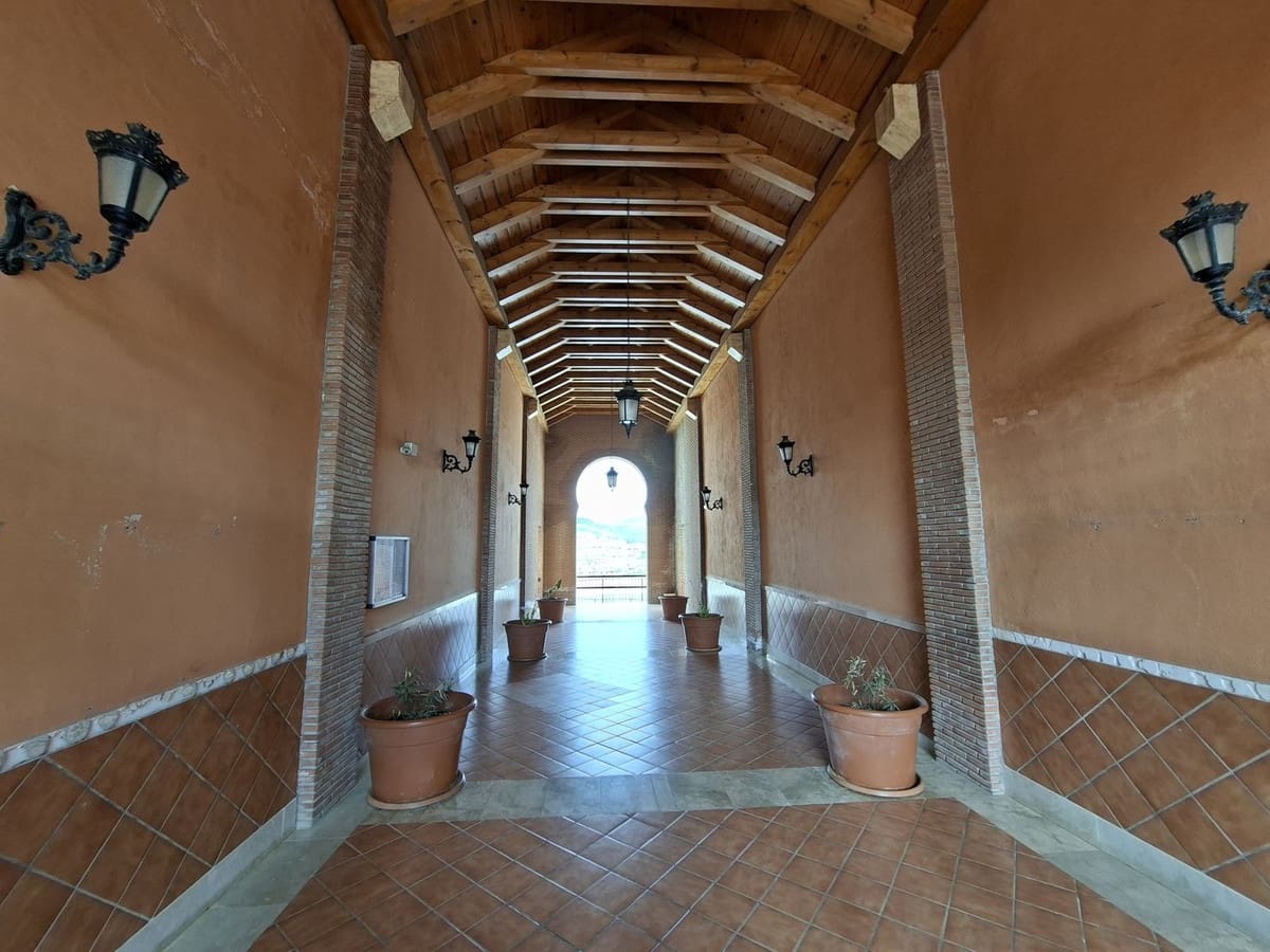 Ático de 3 habitaciones en La Duquesa / Puerto de la Duquesa en venta con piscina garaje - 325.000 € (Ref: 9834214)