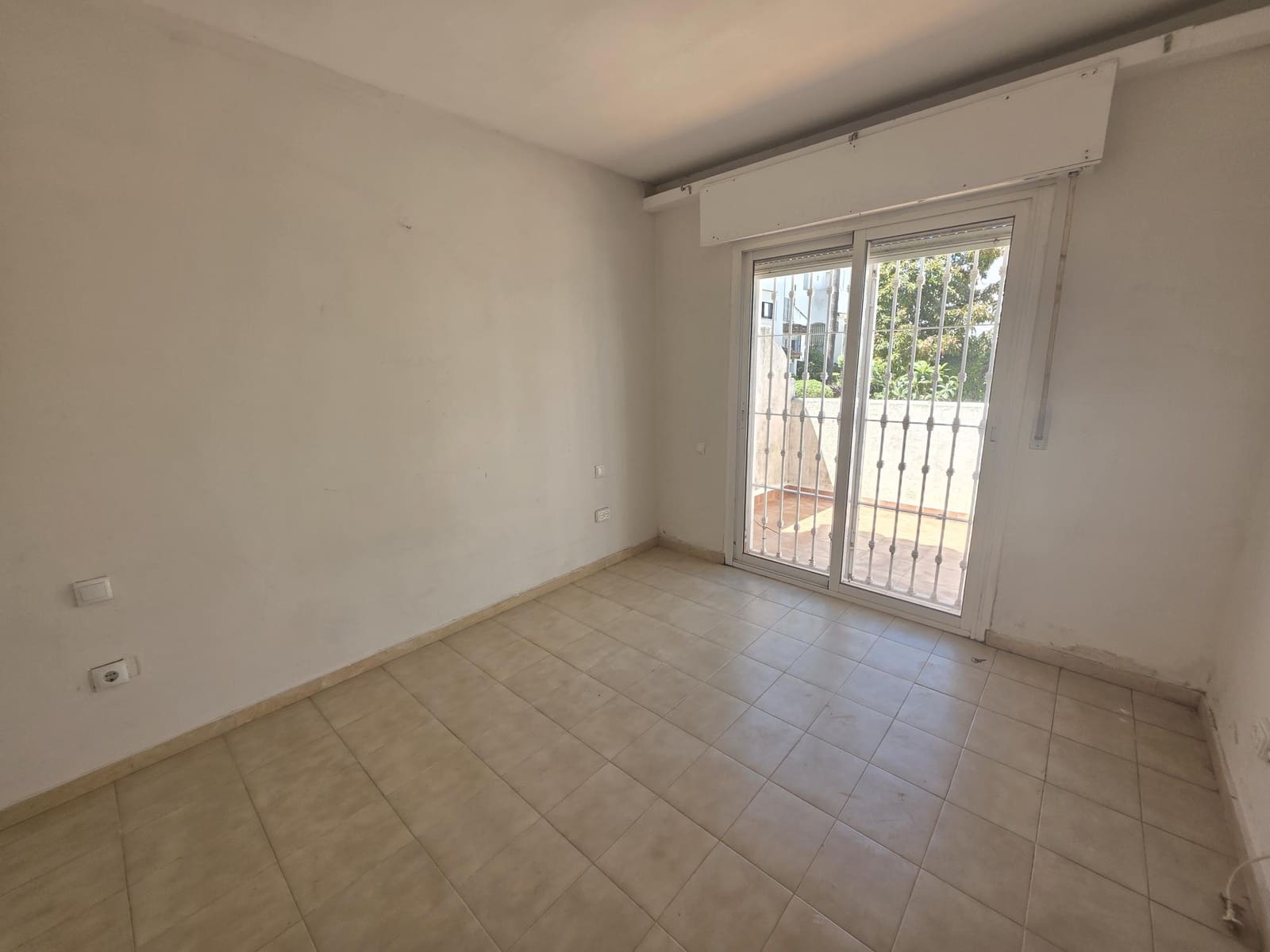 3 bedroom Townhouse for sale in Bel-Air with pool garage - € 295,000 (Ref: 9834616)
