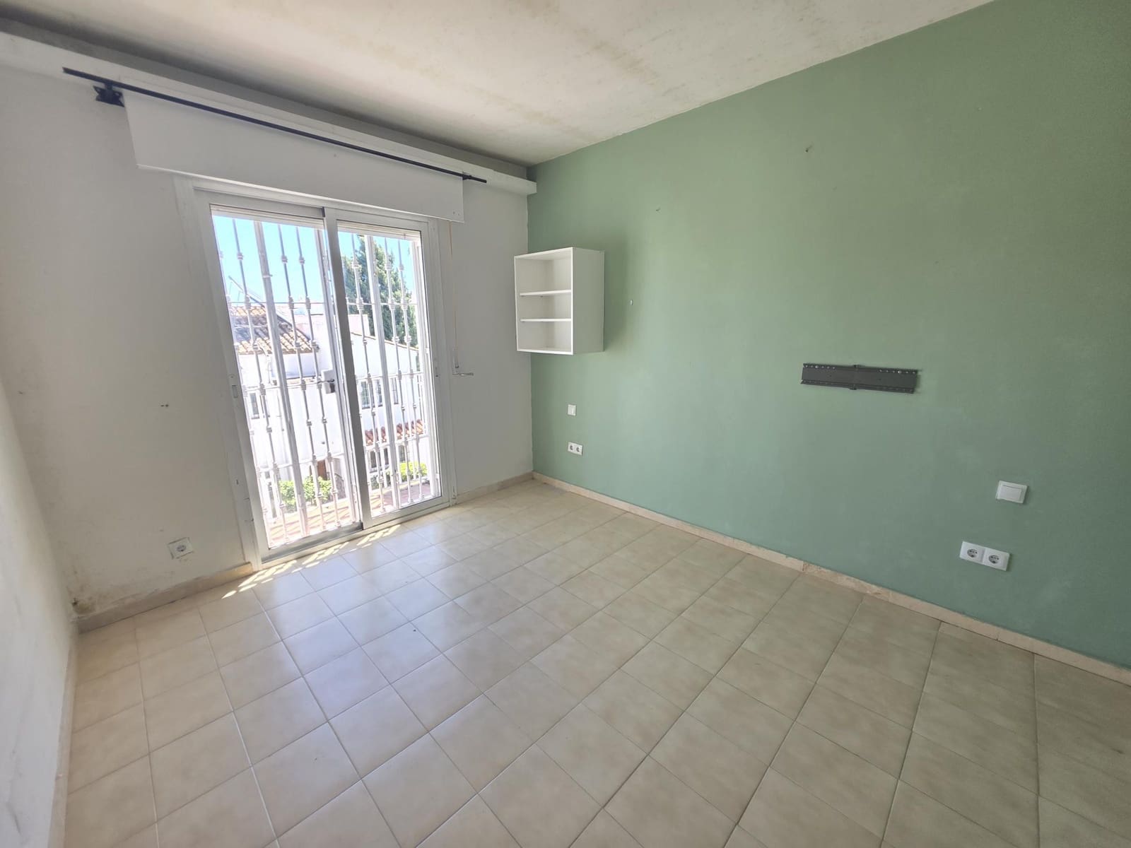 3 bedroom Townhouse for sale in Bel-Air with pool garage - € 295,000 (Ref: 9834616)
