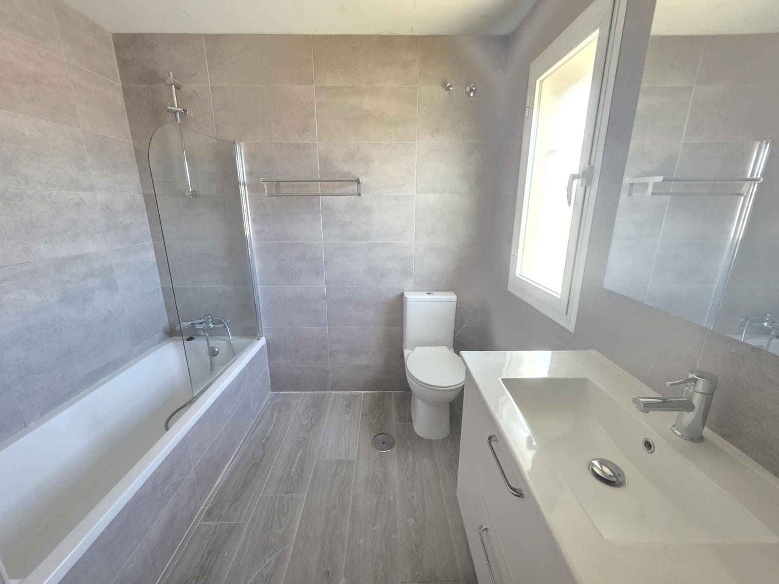 3 bedroom Townhouse for sale in Bel-Air with pool garage - € 295,000 (Ref: 9834616)