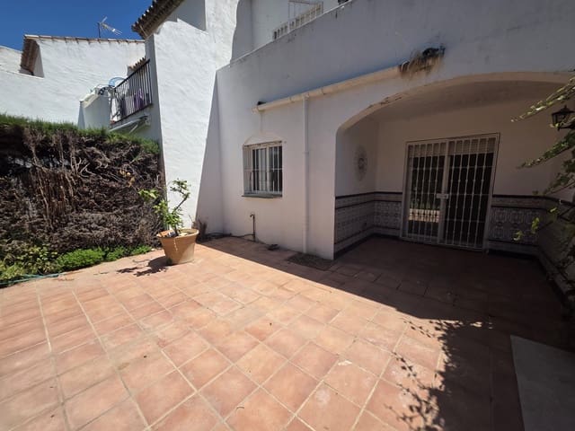 3 sovrum Hus till salu i Bel-Air, Estepona med pool garage - 295 000 € (Ref: 9834616)