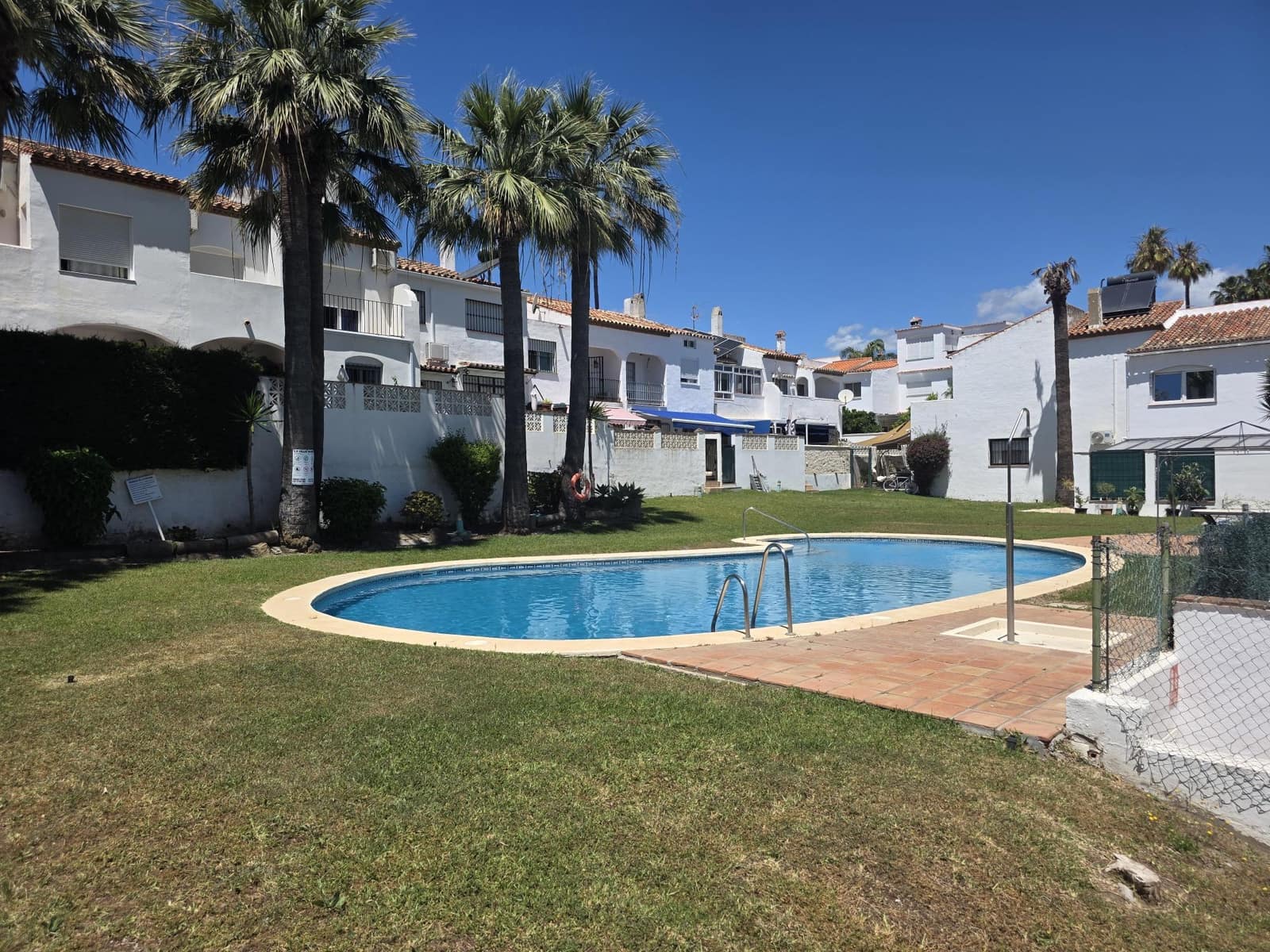 3 bedroom Townhouse for sale in Bel-Air with pool garage - € 295,000 (Ref: 9834616)