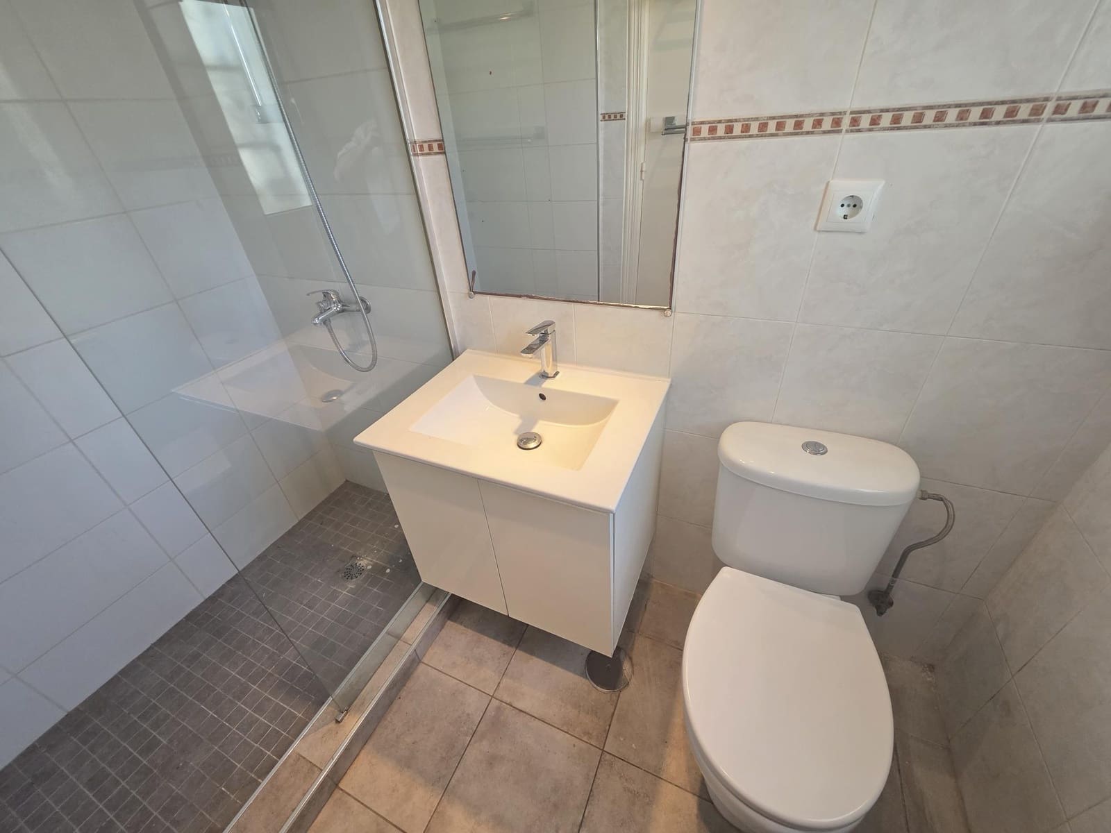 3 bedroom Townhouse for sale in Bel-Air with pool garage - € 295,000 (Ref: 9834616)