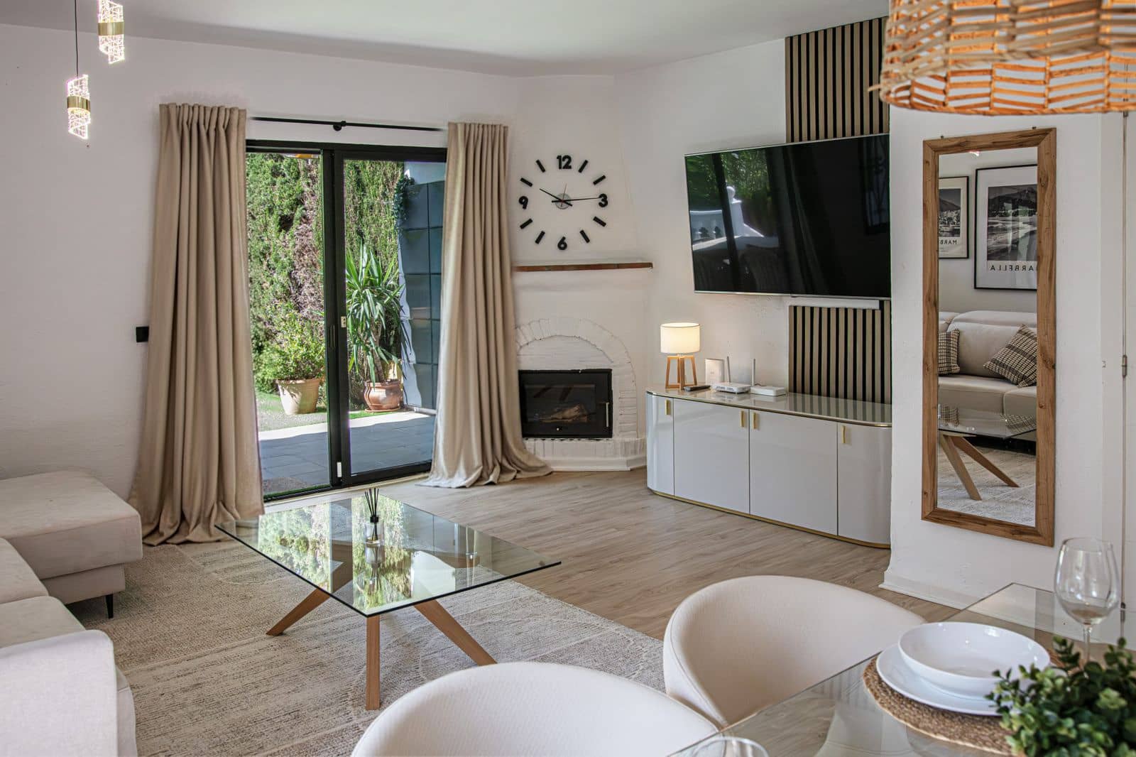 2 bedroom Semi-detached Villa for sale in Mijas Costa with garage - € 495,000 (Ref: 9837703)