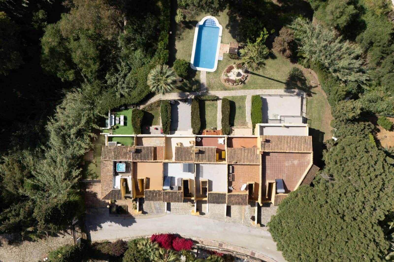 2 bedroom Semi-detached Villa for sale in Mijas Costa with garage - € 495,000 (Ref: 9837703)